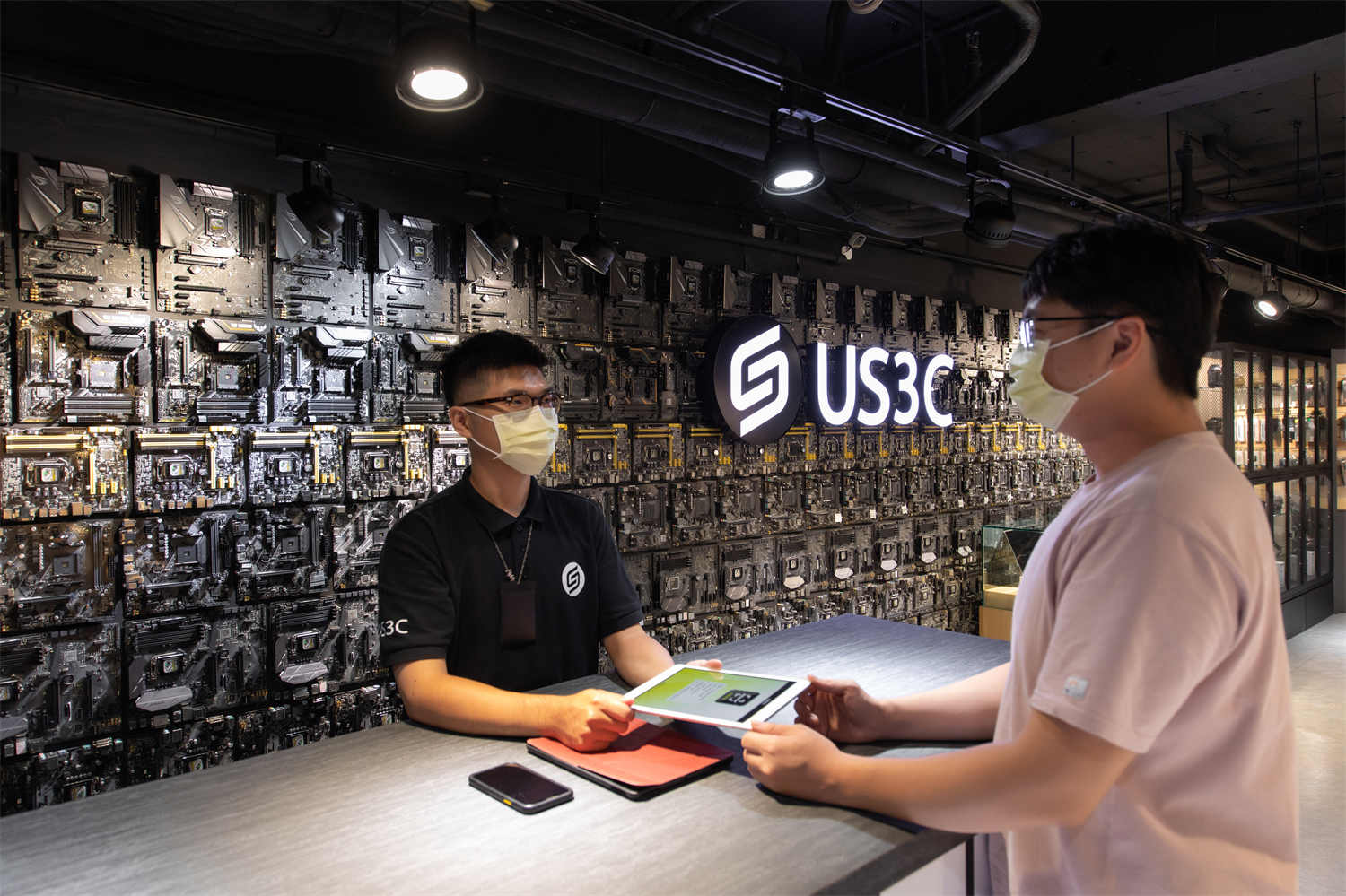 0Y3A6927-2 US3C 門市回收防疫措施